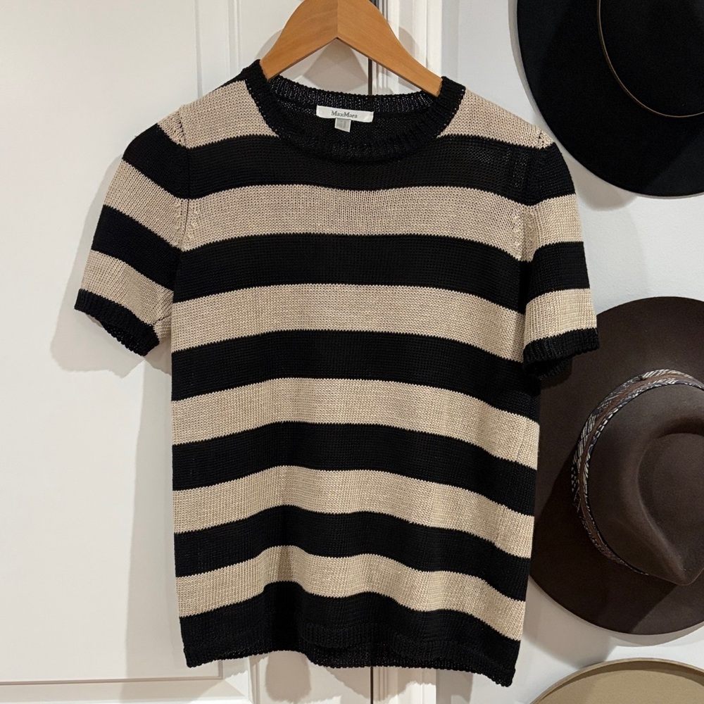 MaxMara Black and Tan Striped Short Sleeve Tee Knit Sweater